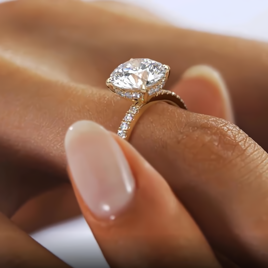 Moissanite Engagement Ring in 925 Sterling Silver - EverlyCrafted