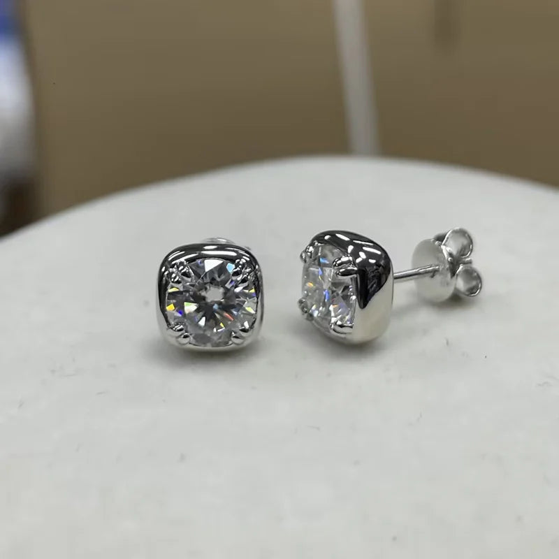 6.5MM 1CT Moissanite Earrings in 925 Sterling Silver - EverlyCrafted